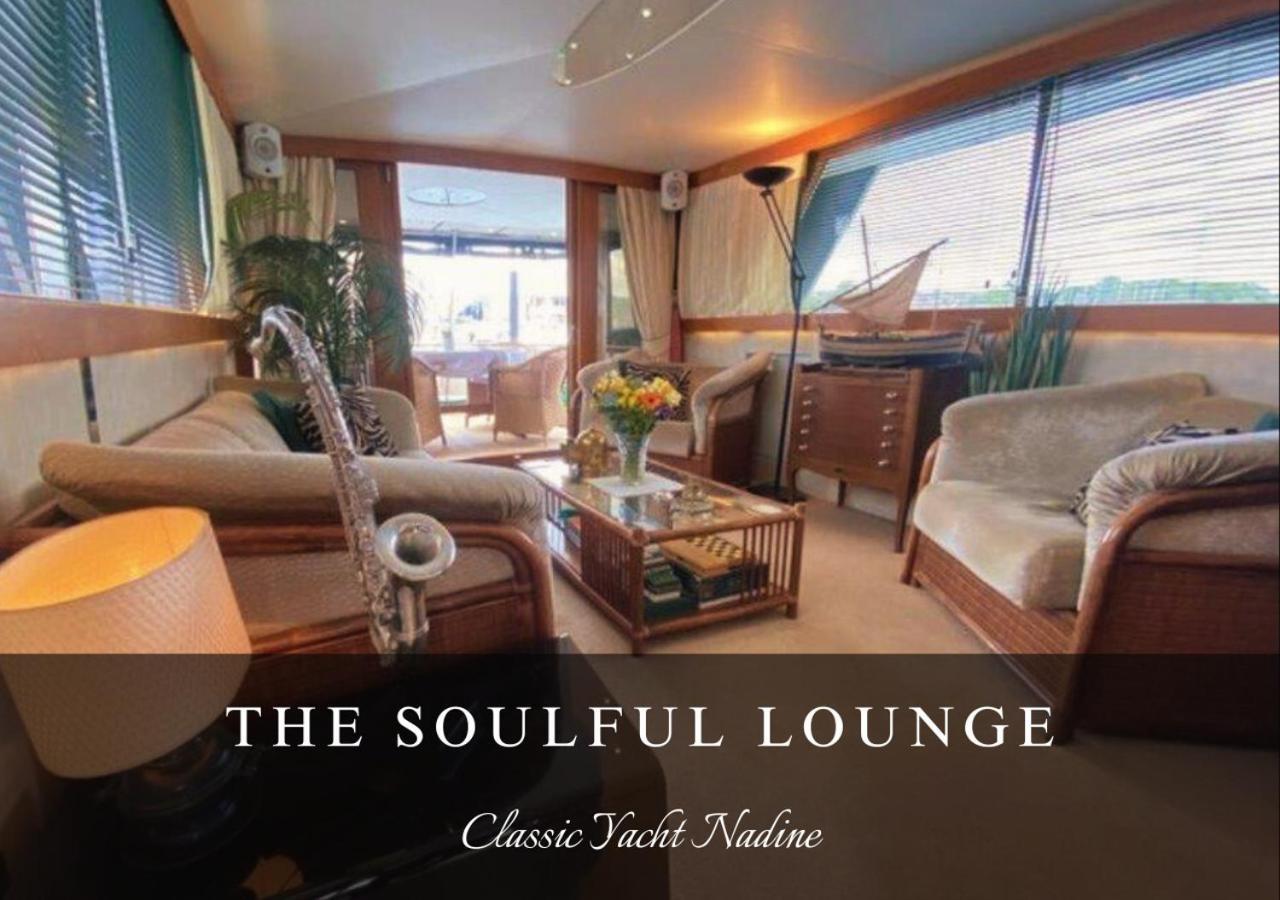 Classic Yacht Nadine In Poole Harbour, Dorset, With A Hot Tub Jacuzzi Exterior photo